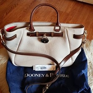 Dooney & Bourke purse